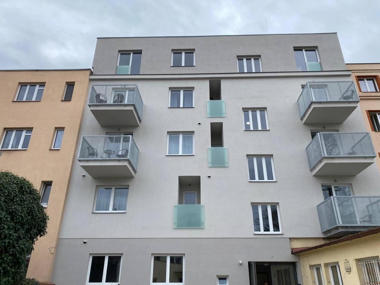 Perla Hradce 301 Διαμέρισμα Χράντεκ Κράλοβε Εξωτερικό φωτογραφία