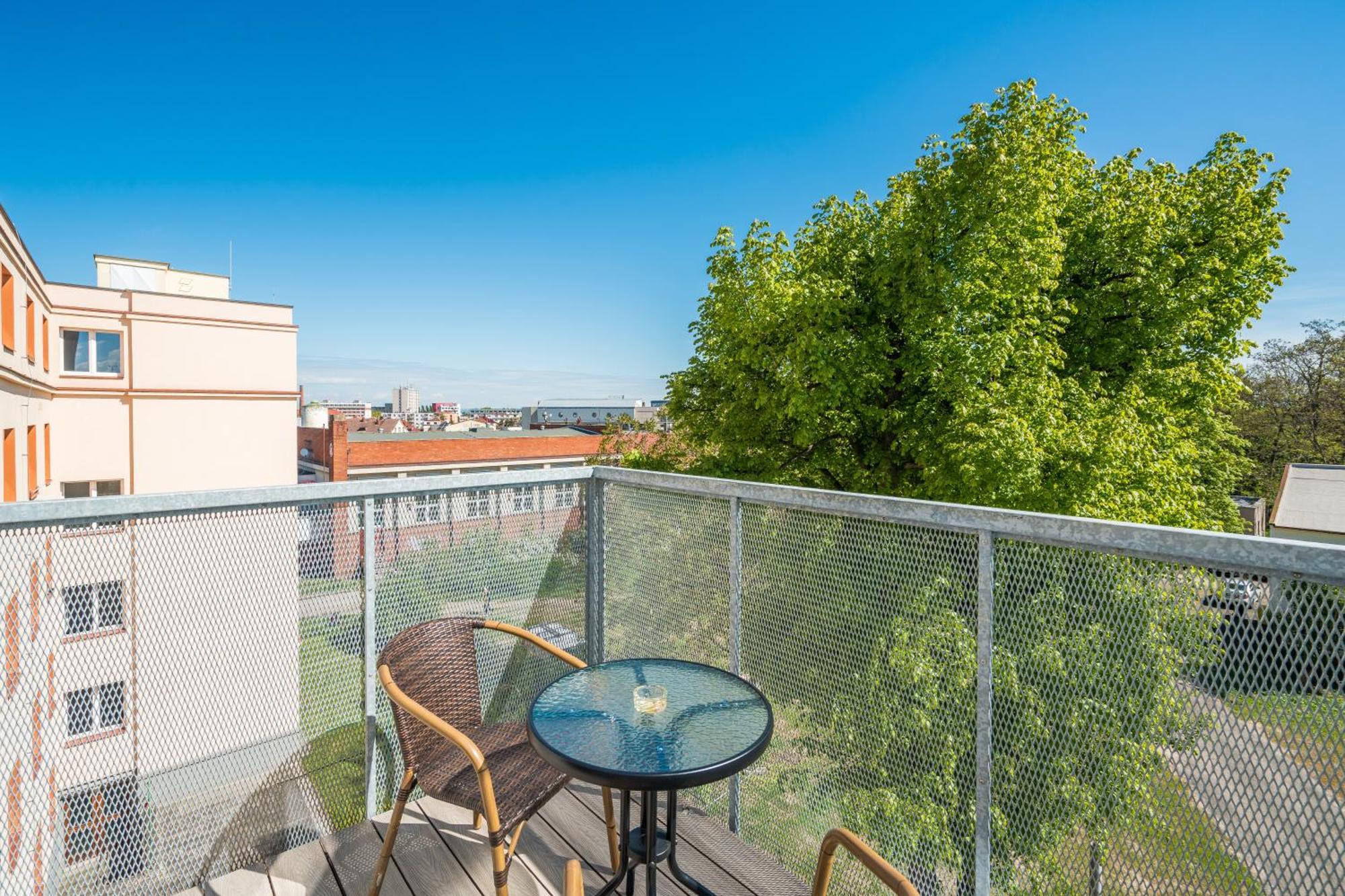 Perla Hradce 301 Διαμέρισμα Χράντεκ Κράλοβε Εξωτερικό φωτογραφία